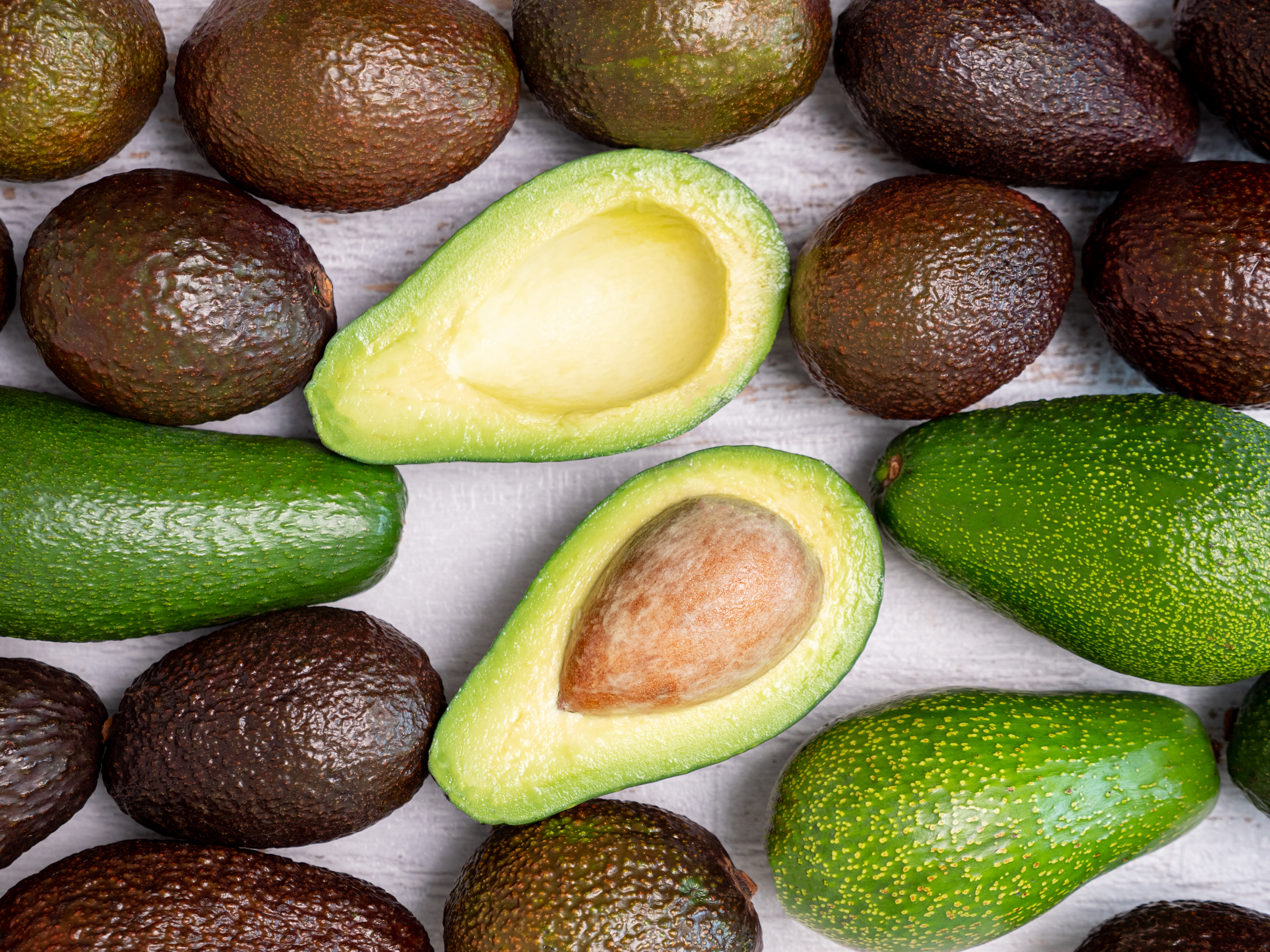 Smartphone AI estimates avocado ripeness with high accuracy