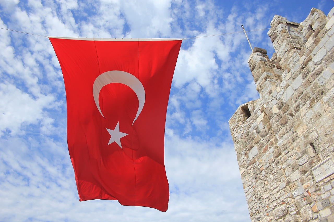 Major DeFi sites lose access in Turkey’s new crypto rules