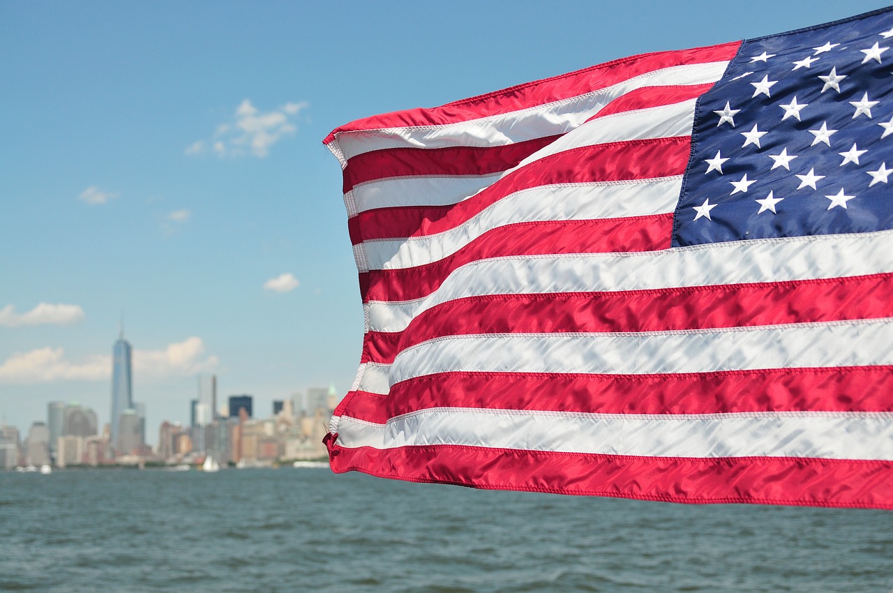 GENIUS Act signed as stablecoin regulation divides opinion