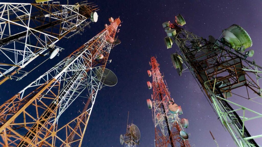 Salt Typhoon, telecom breach, routers, switches, network edge compromise, Chinese APT, espionage, persistent access, unpatched vulnerabilities, critical infrastructure risk