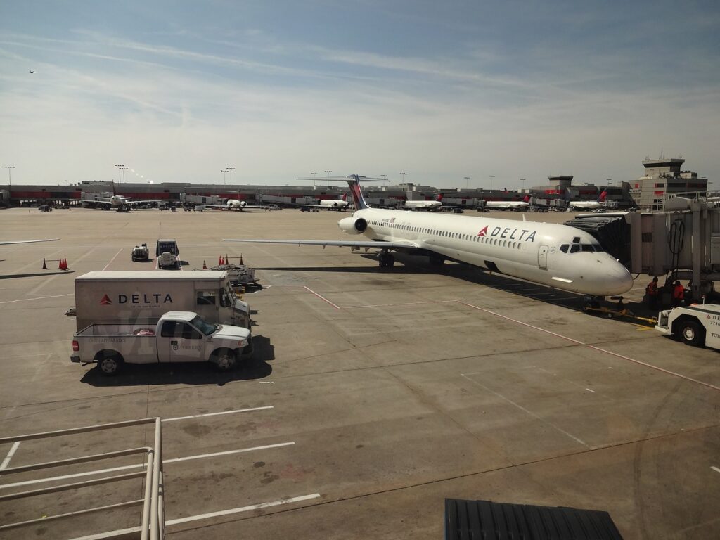 Delta Air Lines, AI, ticket pricing, customers, Glen Hauenstein