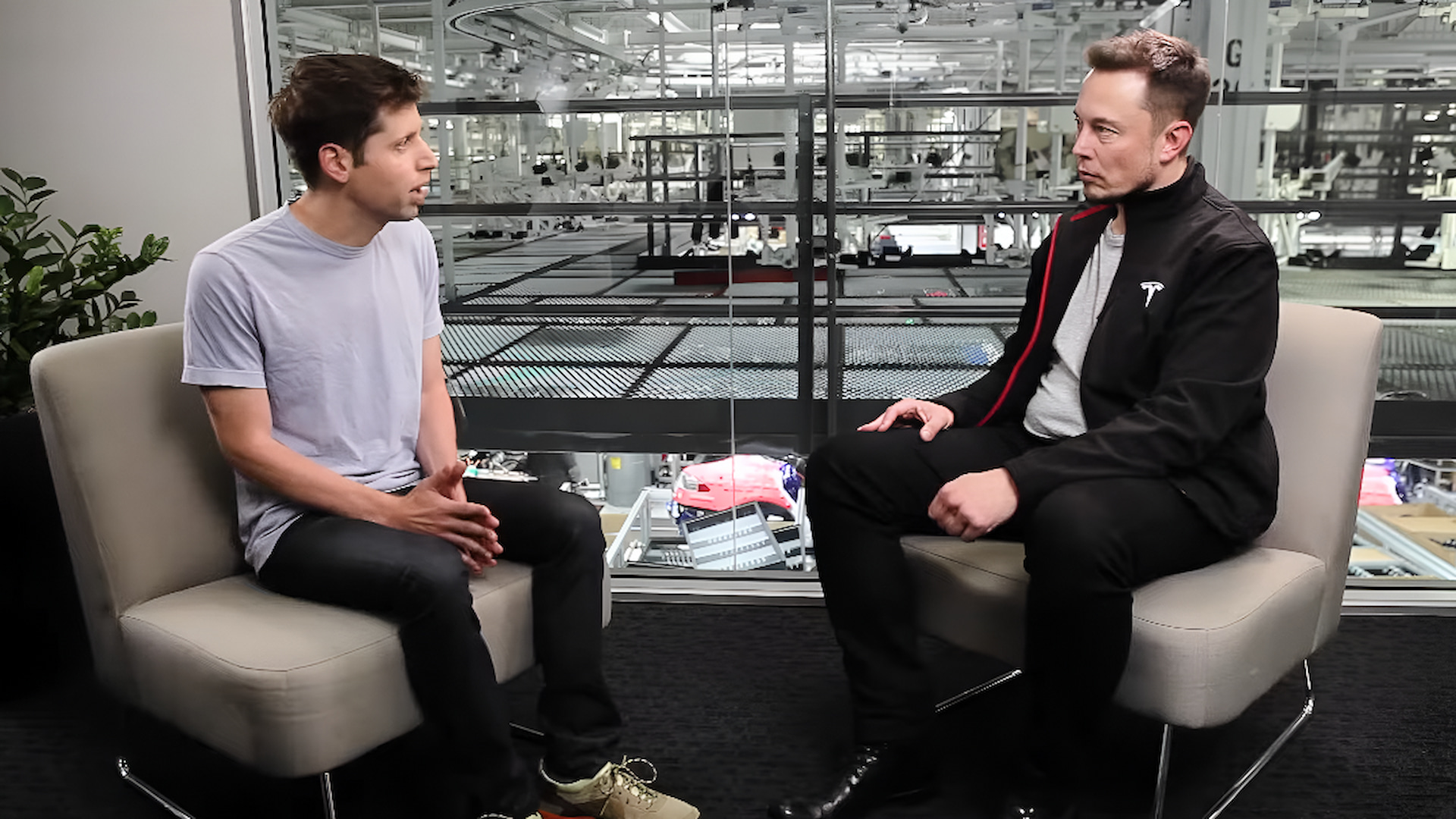 Musk–Altman clash escalates over Apple’s alleged AI bias