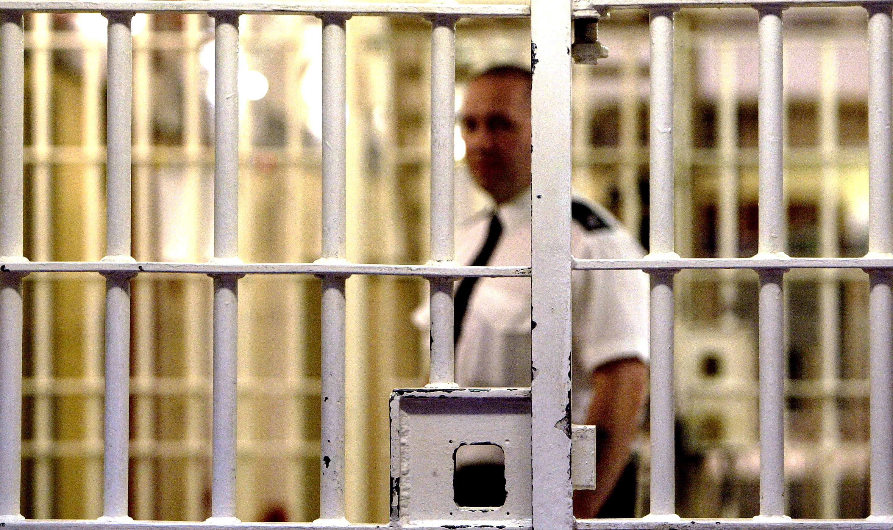 Prisons trial AI to forecast conflict and self‑harm risk