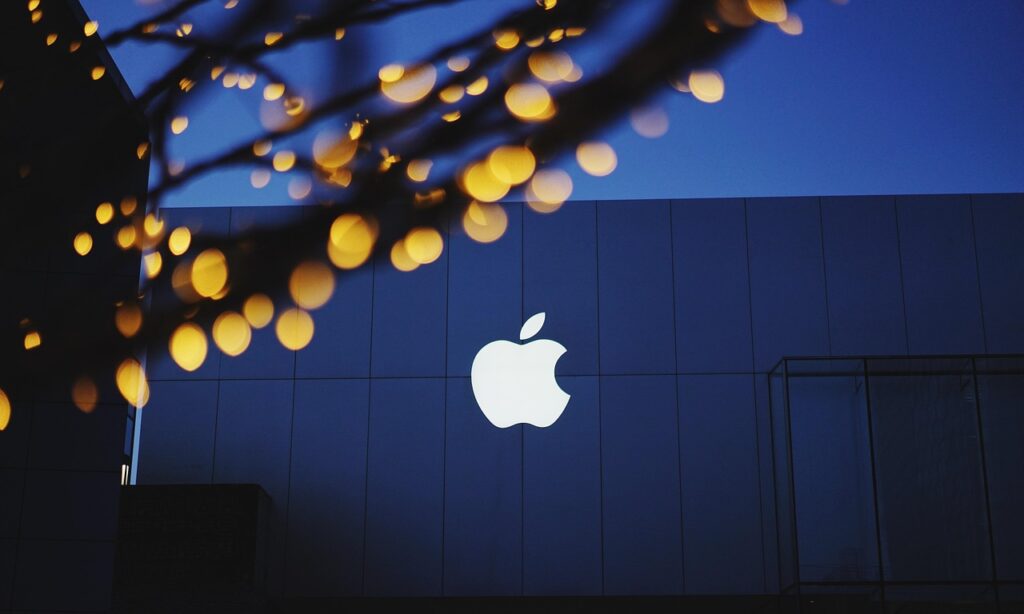 Veritas resembles ChatGPT and Gemini, letting Apple employees hold conversations and revisit past chats to test Siri improvements.