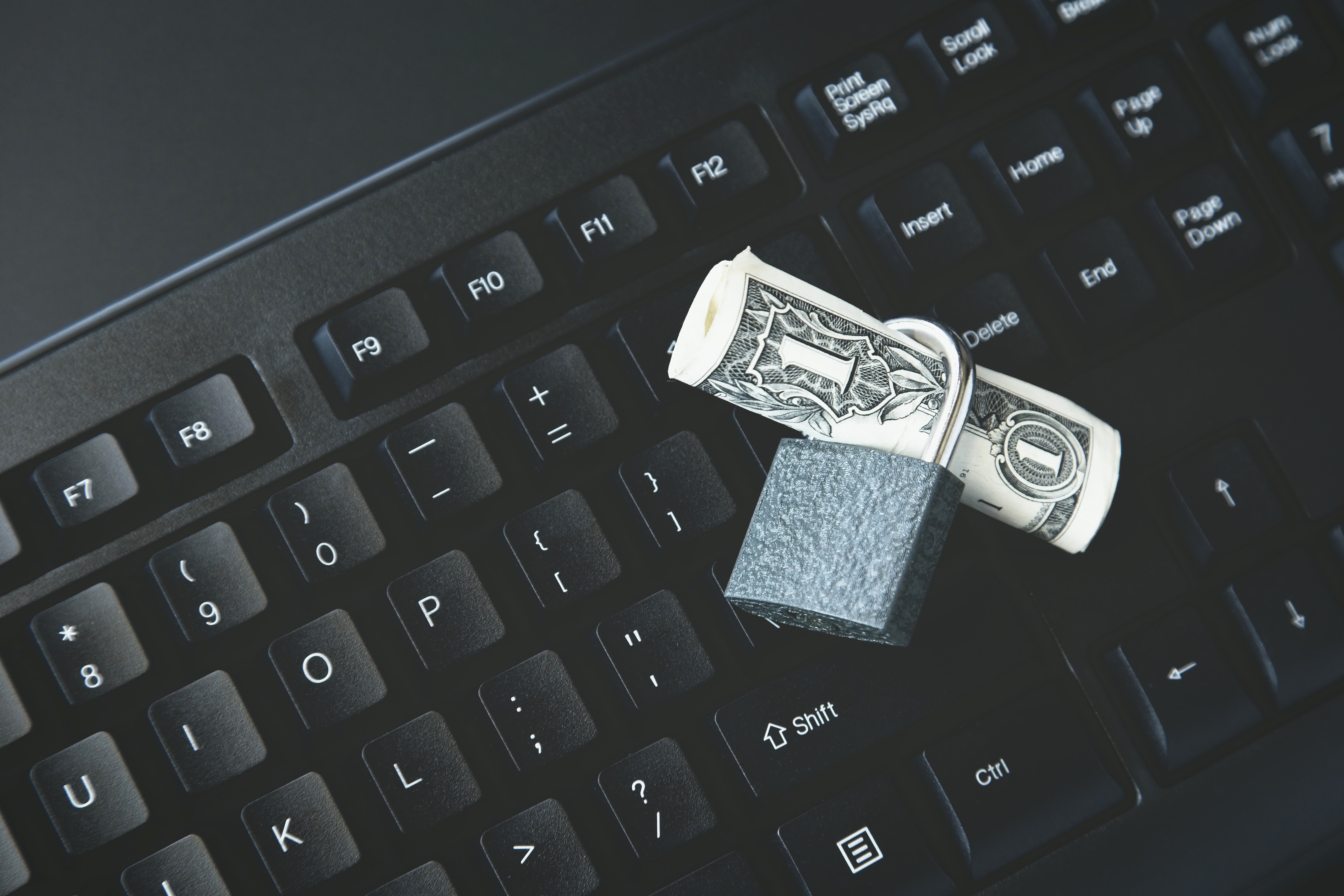 EU demands answers from Apple, Google, Microsoft and Booking.com on scam risks