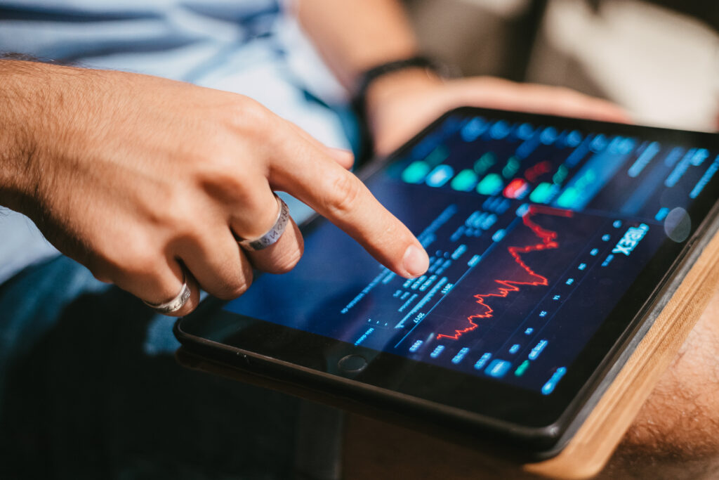 Openbank allows customers in Germany to trade Bitcoin, Ether, Litecoin, Polygon, and Cardano alongside existing investments with MiCA-backed protection.