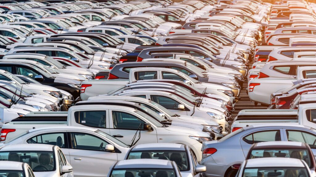 A Motor Ombudsman survey highlights how AI is reshaping how different generations choose cars.