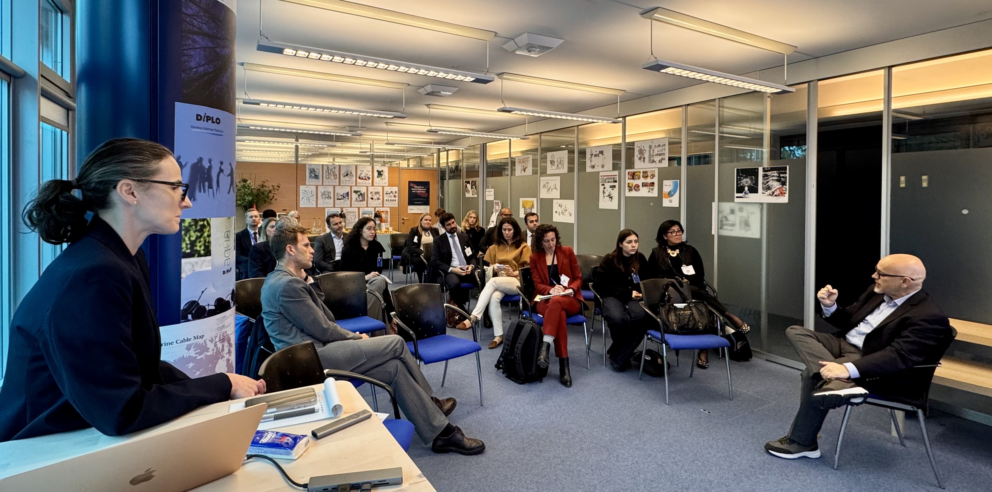 IMG_4131 Adult, Female, Person, Woman, People, Crowd, Male, Man, Chair, Furniture, Clothing, Formal Wear, Suit, Indoors, Accessories, Bag, Handbag, Footwear, Shoe, Audience, Face, Head, Architecture, Building, Mario Biondi, Lucas Bernardi, Nadia Hilker, Audrey Azoulay, Frank De Winne, Bhavish Aggarwal, Susan Boyle, Breeda Wool