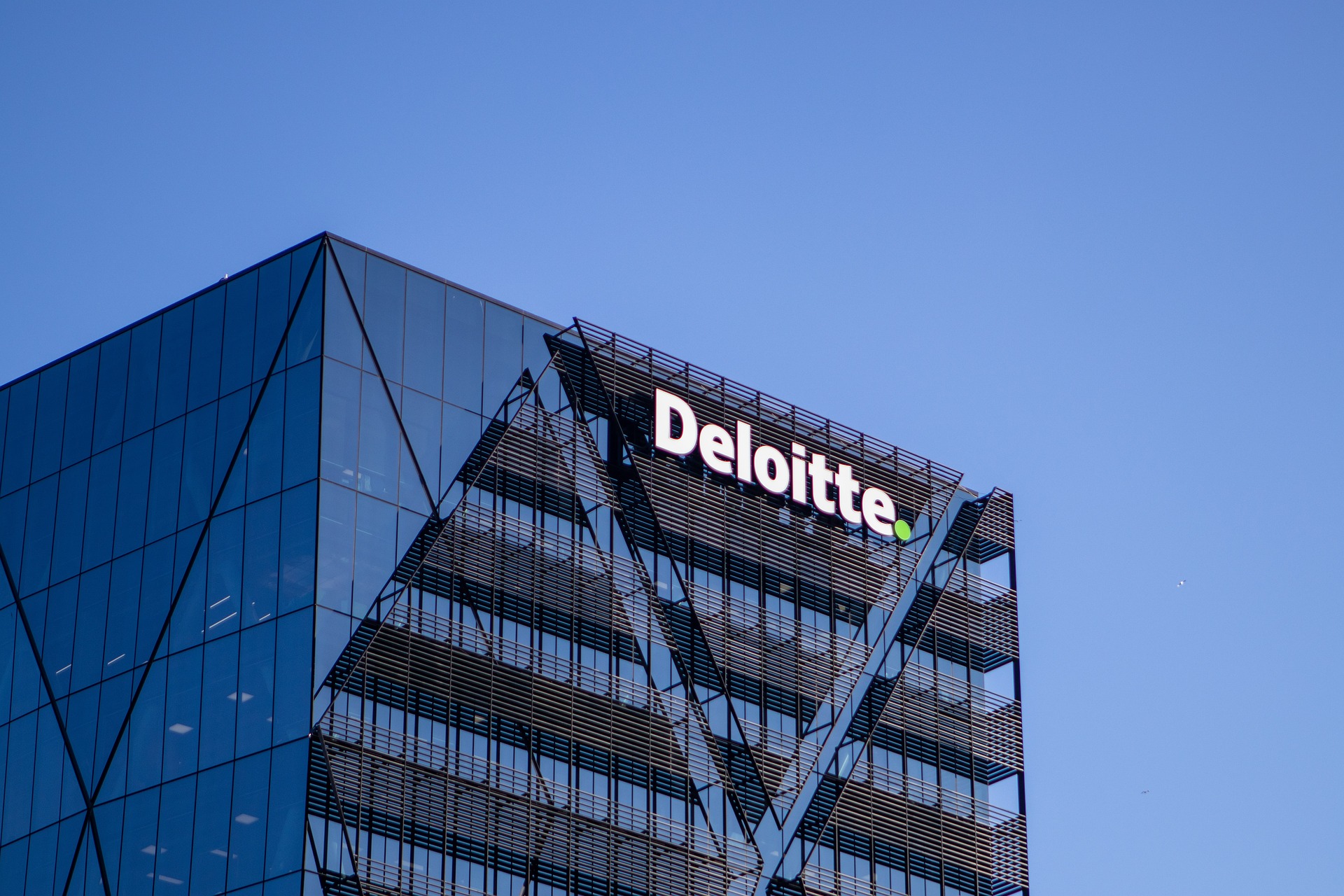 Deloitte’s AI blunder: A costly lesson in consultancy business