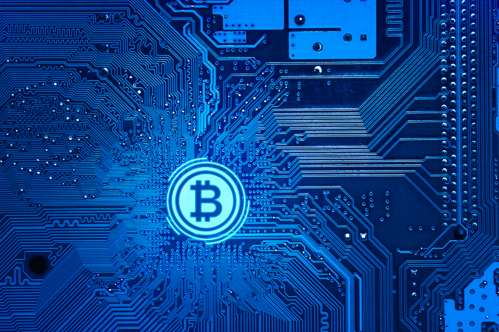 A new battle for the digital throne is emerging as quantum money shifts from theory to possibility, challenging whether Bitcoin’s decentralised strength can hold its ground in a future shaped by quantum technology.