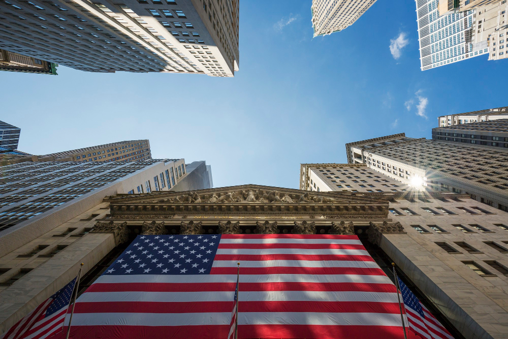 Senate Banking Committee advances the CLARITY Act.