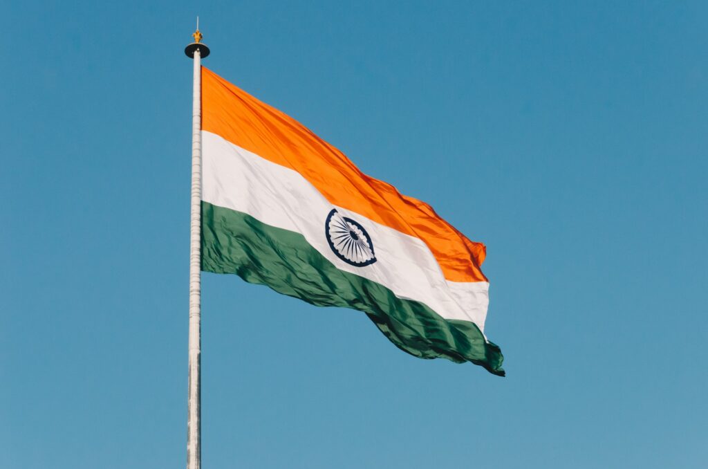India's Satellite Internet Market Opens: Regulatory Clarity Creates 400M+ User Opportunity for Cross-Border Tech Sellers